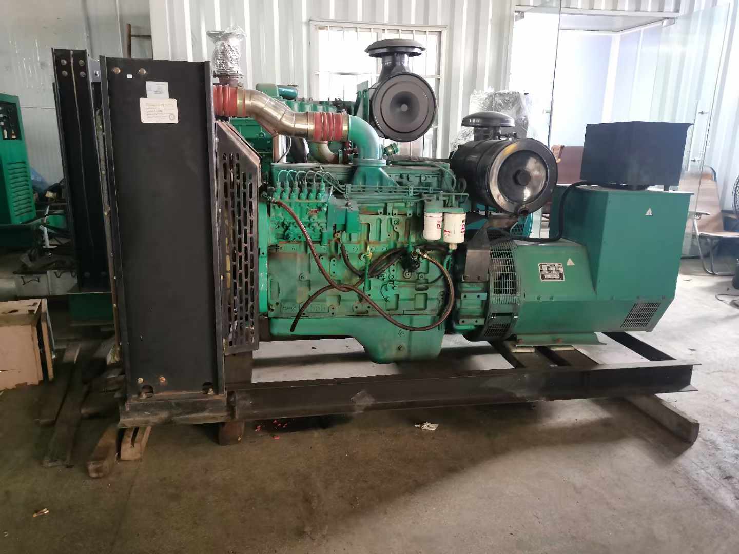 泉山发电机租赁如何确定电缆的承载电流是否在安全范围内？