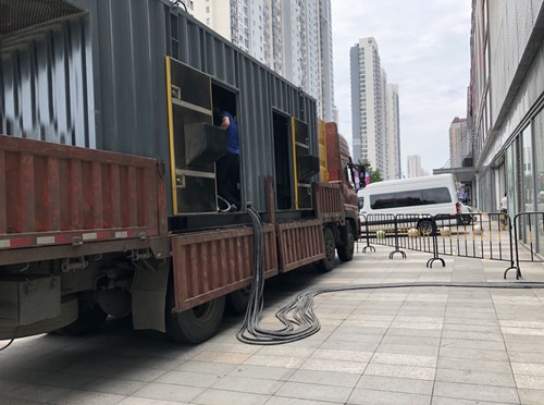 泉山冷却液不足的情况下如何检查柴油发电机组？