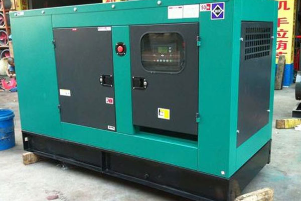 泉山如何检查机油的使用时间？