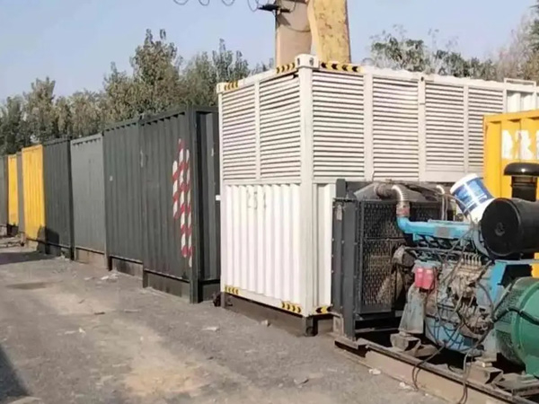 泉山200KW柴油发电机机组每小时油耗是多少？