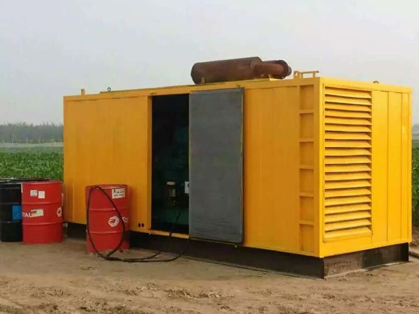 泉山安装新的水冷式机油散热器密封件有哪些注意事项？